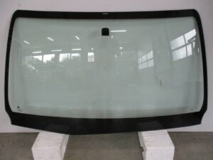 SZYBA CZOŁOWA TOYOTA - HILUX - VIII 2016-