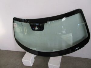 SZYBA CZOŁOWA MERCEDES - AMG GT C190/R190 2014-