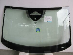 SZYBA CZOŁOWA SKODA SUPERB / VW PASSAT 2024-  AKUSTYK KAMERA SENSOR