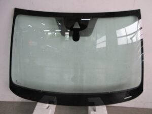 SZYBA CZOŁOWA SKODA FABIA 2022-  KAMERA